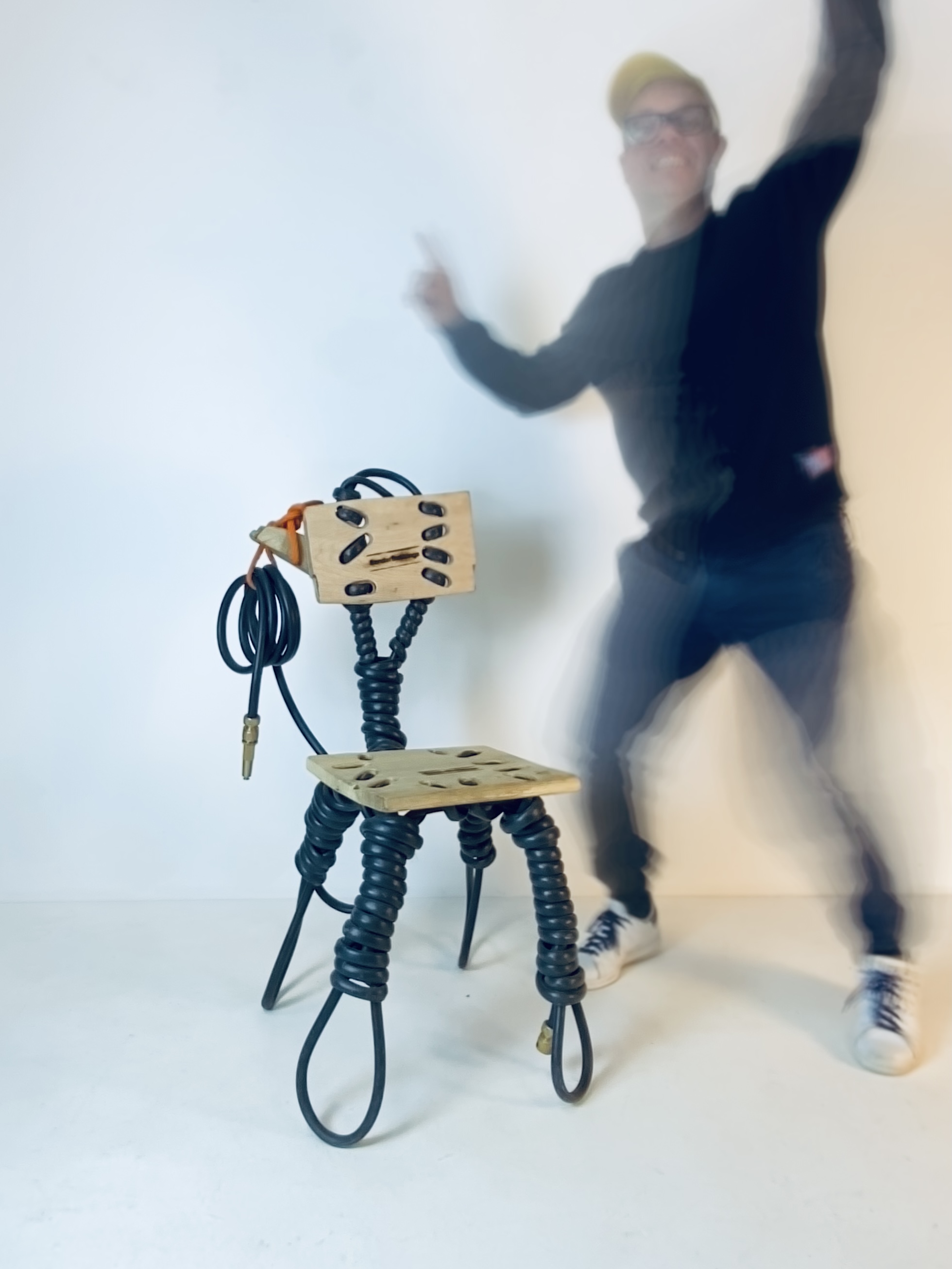 HC Instella Mid Rider — No. 01